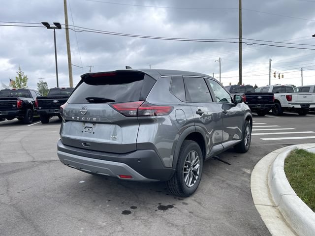 Used 2023 Nissan Rogue S AWD/4WD image 5