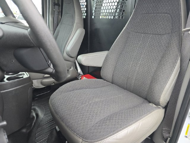 Used 2025 GMC Savana 2500 w/ Driver Convenience Package RWD image 19