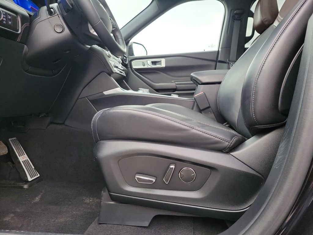 Certified 2020 Ford Explorer Platinum image 17