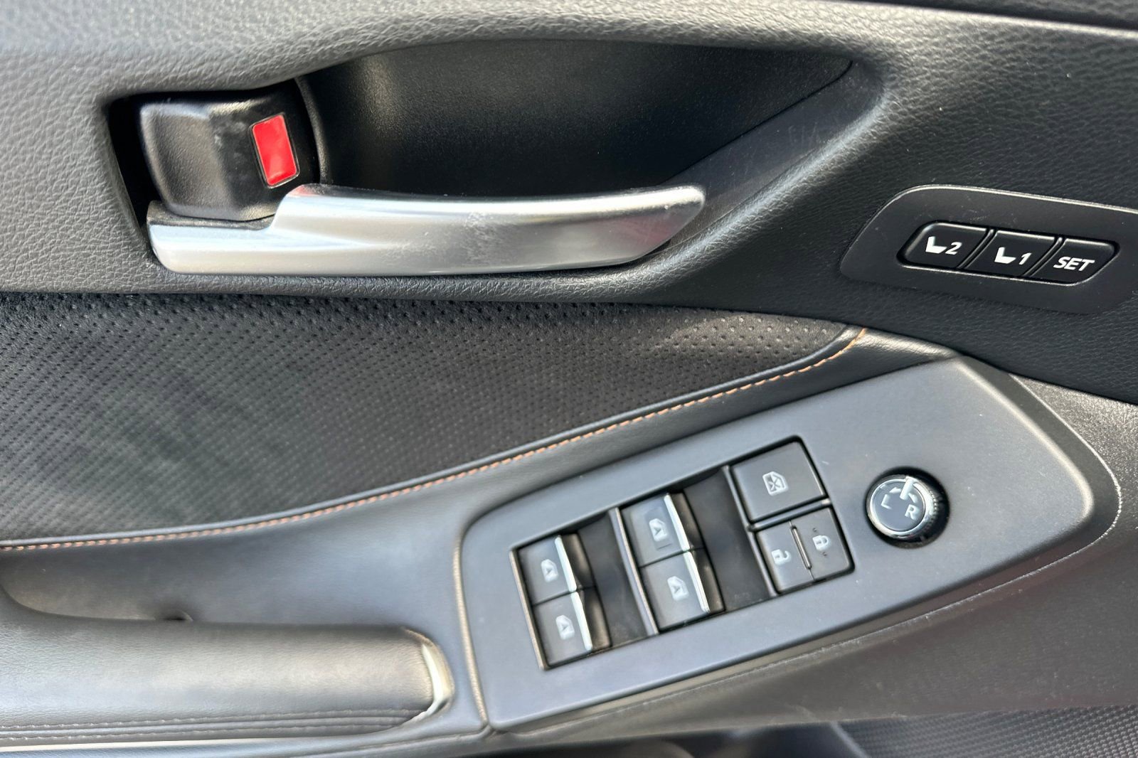 Used 2019 Toyota Avalon Touring w/ Advanced Safety Package image 10