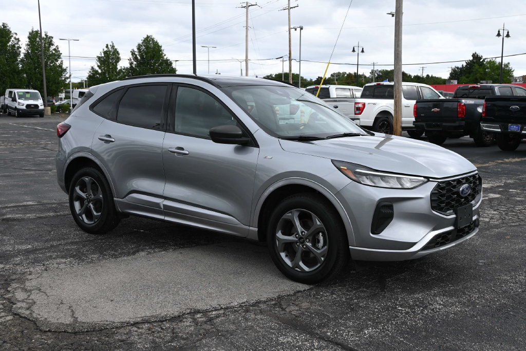 Certified 2024 Ford Escape ST-Line w/ Tech Pack #1 AWD/4WD image 7