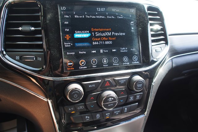 Used 2020 Jeep Grand Cherokee Limited image 24