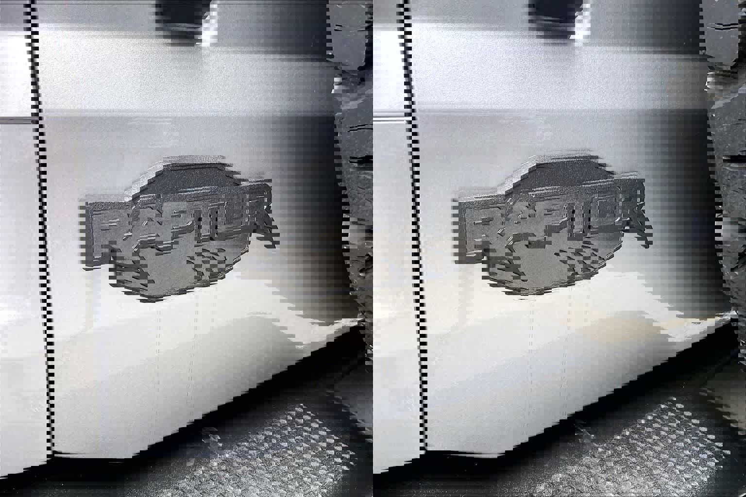 Certified 2024 Ford Bronco Raptor w/ Interior Carbon Fiber Pack 6 AWD/4WD image 9