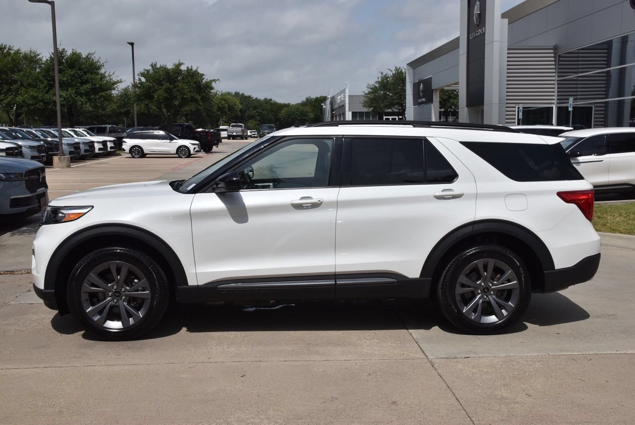 Certified 2024 Ford Explorer XLT w/ Equipment Group 202A AWD/4WD image 12