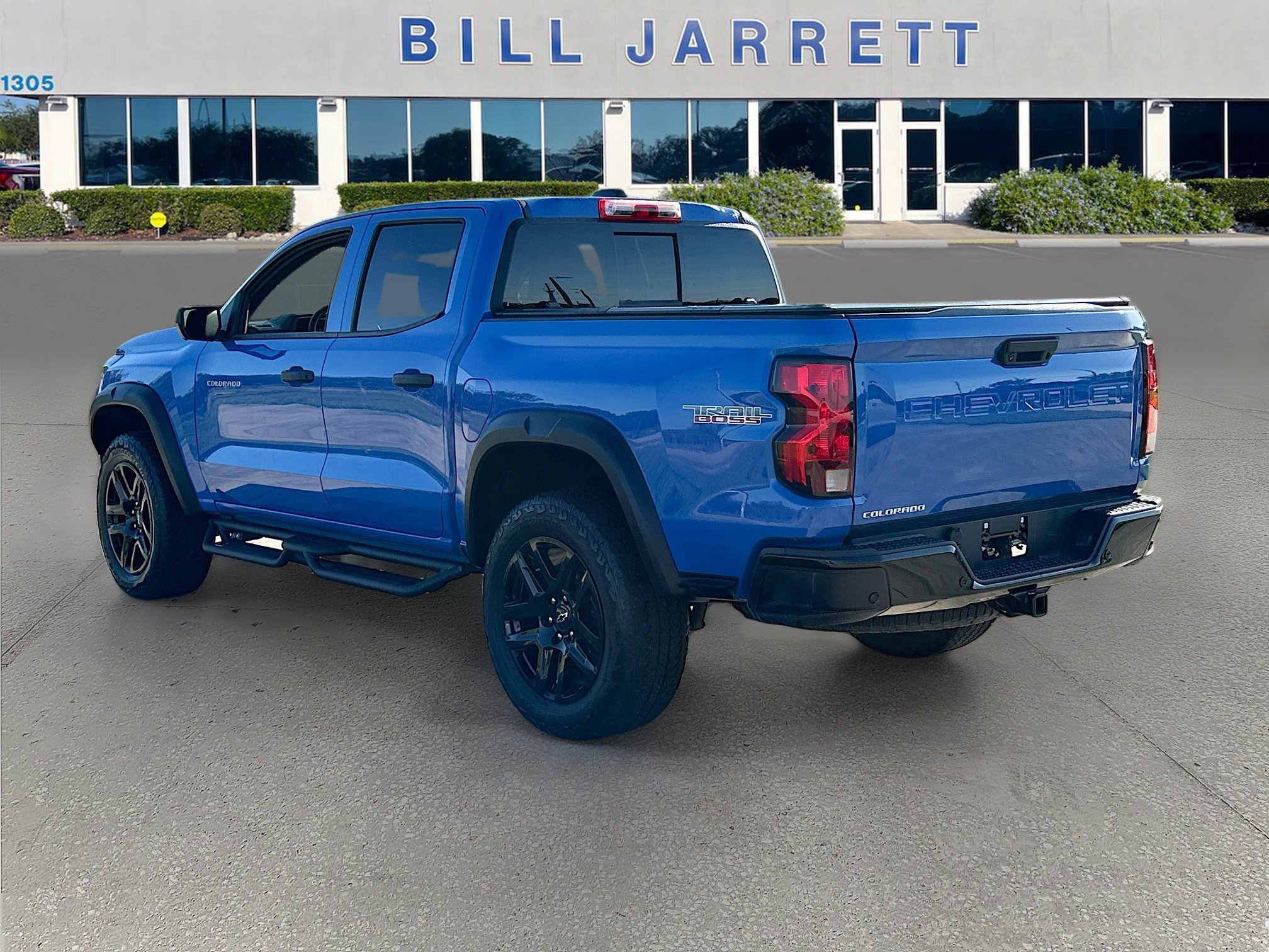 Used 2025 Chevrolet Colorado Trail Boss AWD/4WD image 5