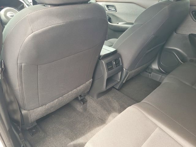 Used 2023 Nissan Rogue S FWD image 14