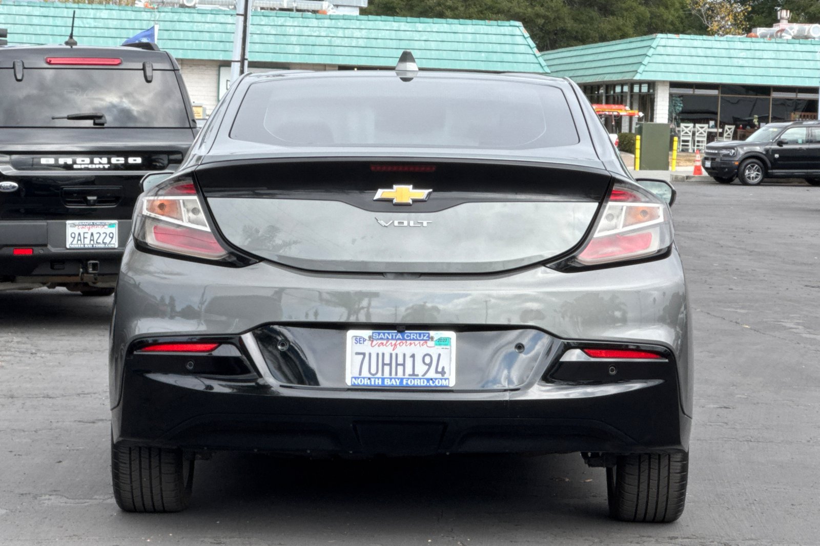 Used 2017 Chevrolet Volt Premier w/ Driver Confidence II Package FWD image 28