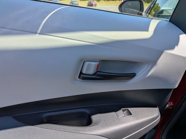 Used 2022 Toyota Corolla LE FWD image 25