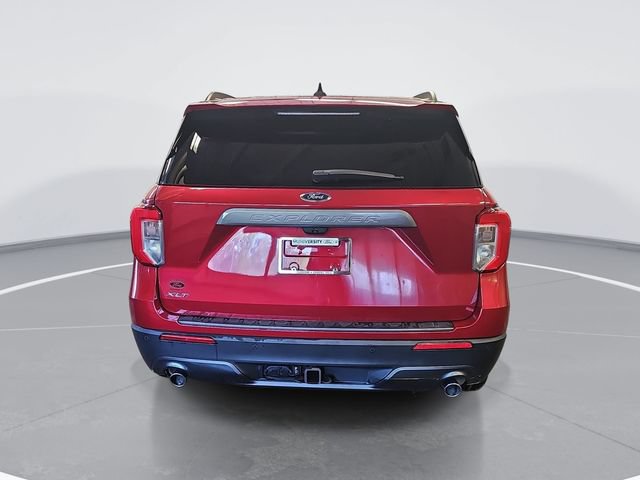 Certified 2023 Ford Explorer XLT w/ Equipment Group 202A RWD image 4
