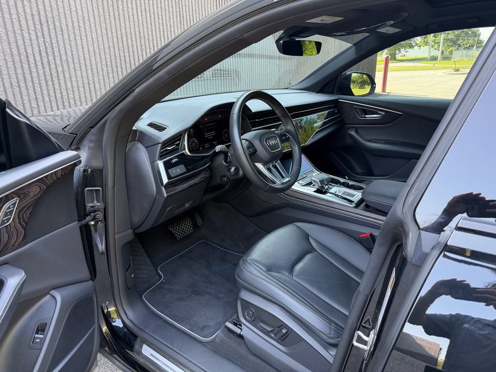 Used 2022 Audi Q8 Premium Plus AWD/4WD image 10