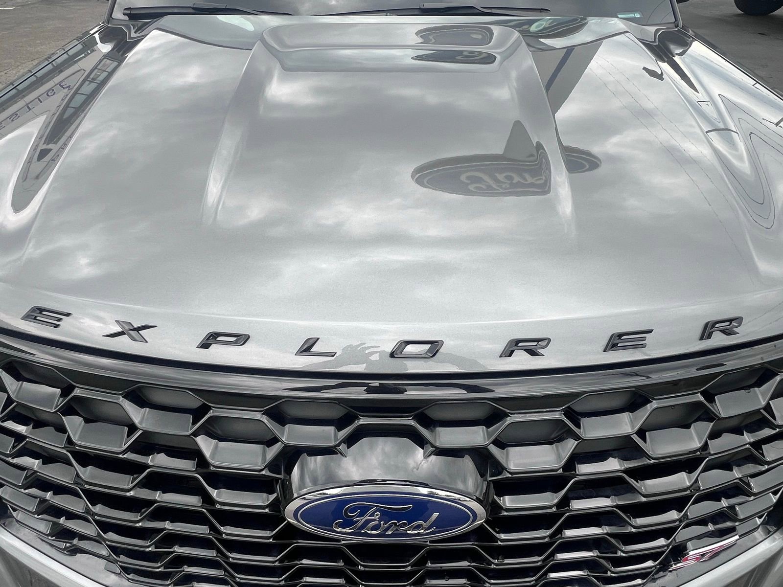 Certified 2025 Ford Explorer ST w/ Sun And Sound Package AWD/4WD image 6