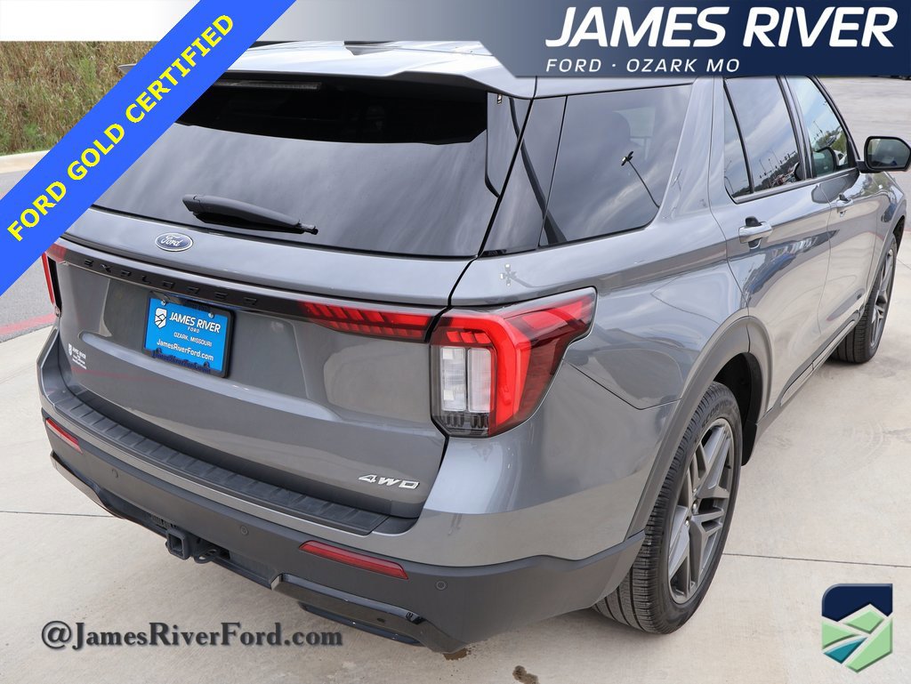 Certified 2025 Ford Explorer ST-Line w/ ST-Line Street Pack image 5
