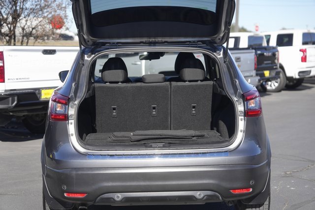 Used 2021 Nissan Rogue Sport SV image 30