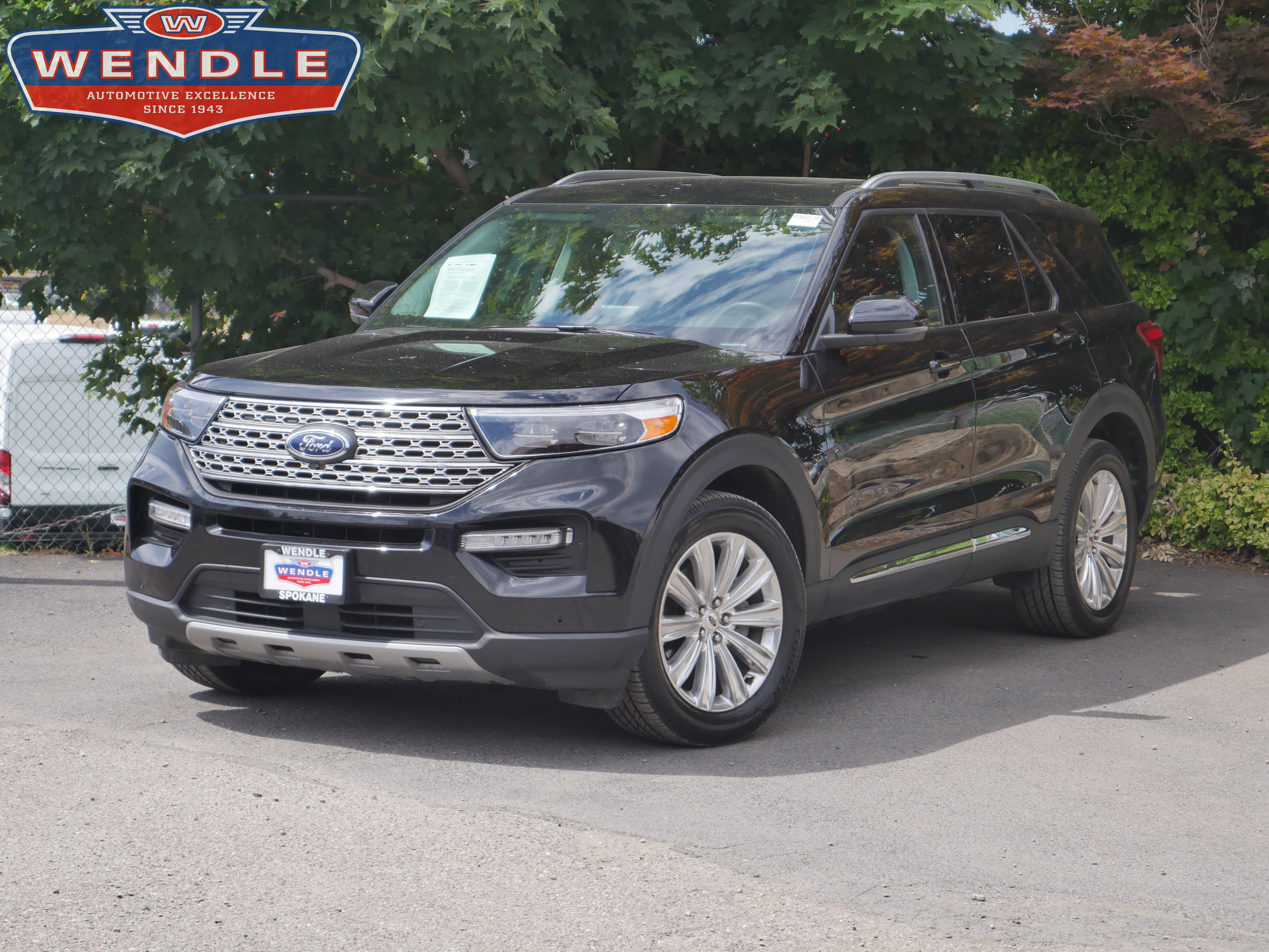 Certified 2024 Ford Explorer Limited w/ Limited Technology Package AWD/4WD image 1