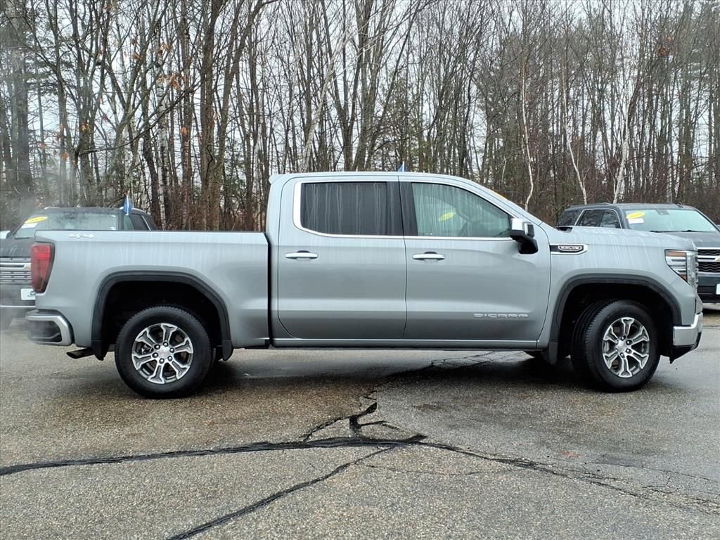 Used 2025 GMC Sierra 1500 SLT AWD/4WD image 3