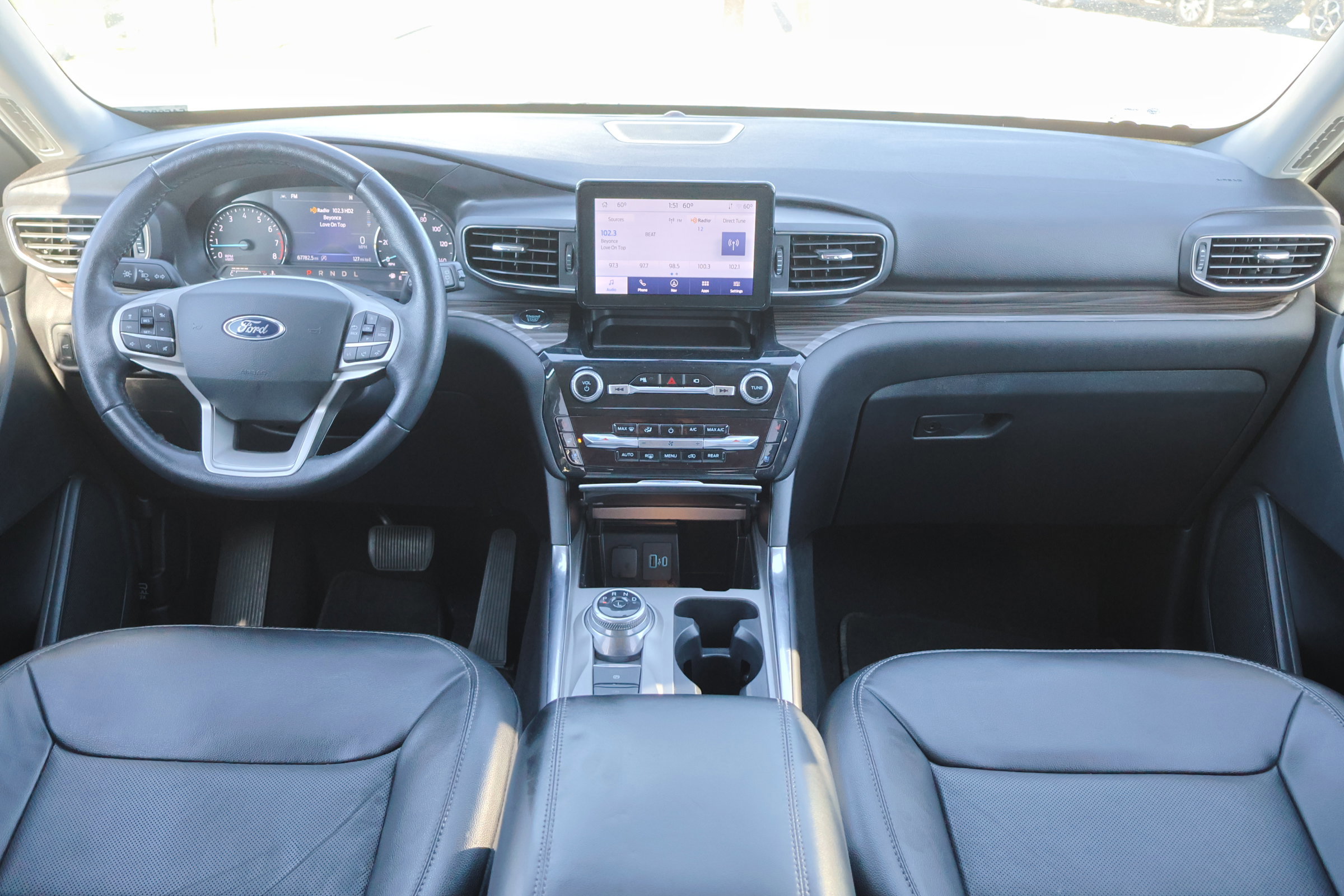 Certified 2022 Ford Explorer Limited w/ Equipment Group 301A image 26