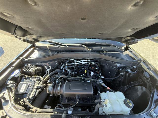 Certified 2021 Ford Explorer XLT w/ Equipment Group 202A image 35