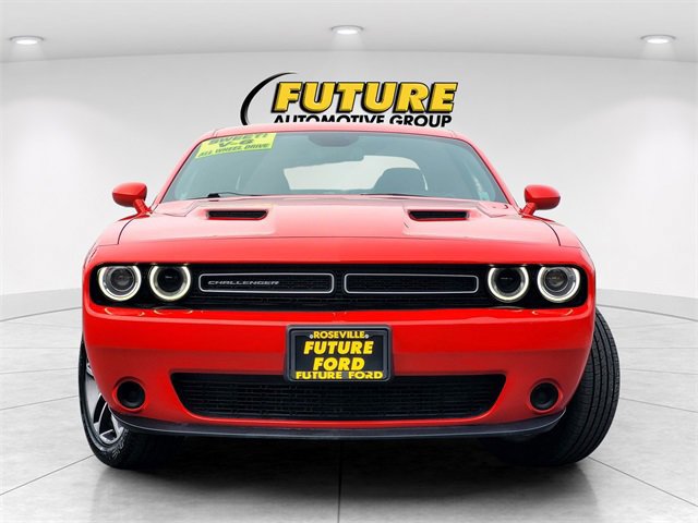 Used 2019 Dodge Challenger SXT w/ Cold Weather Group image 8