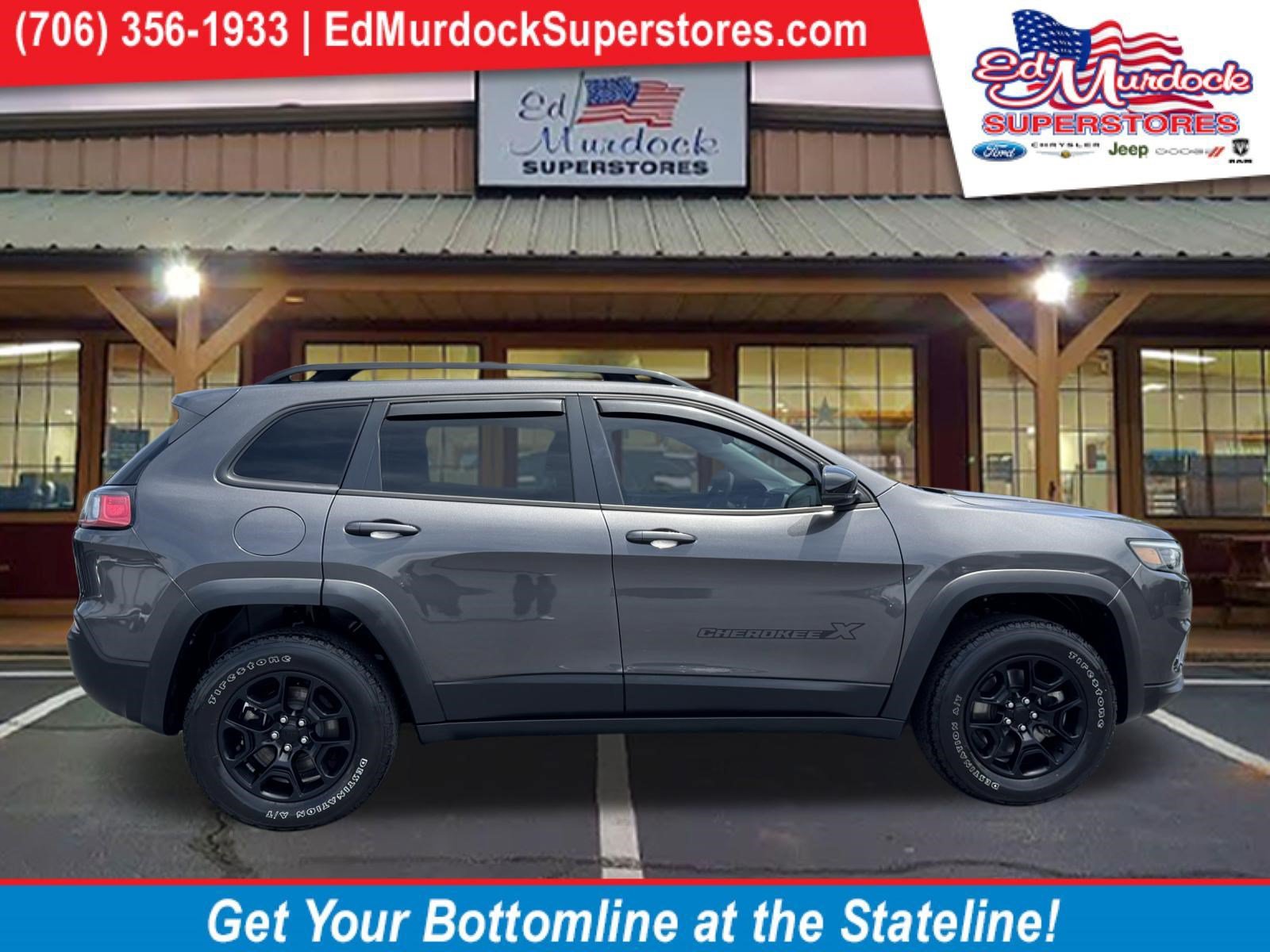 Used 2022 Jeep Cherokee Latitude AWD/4WD image 1