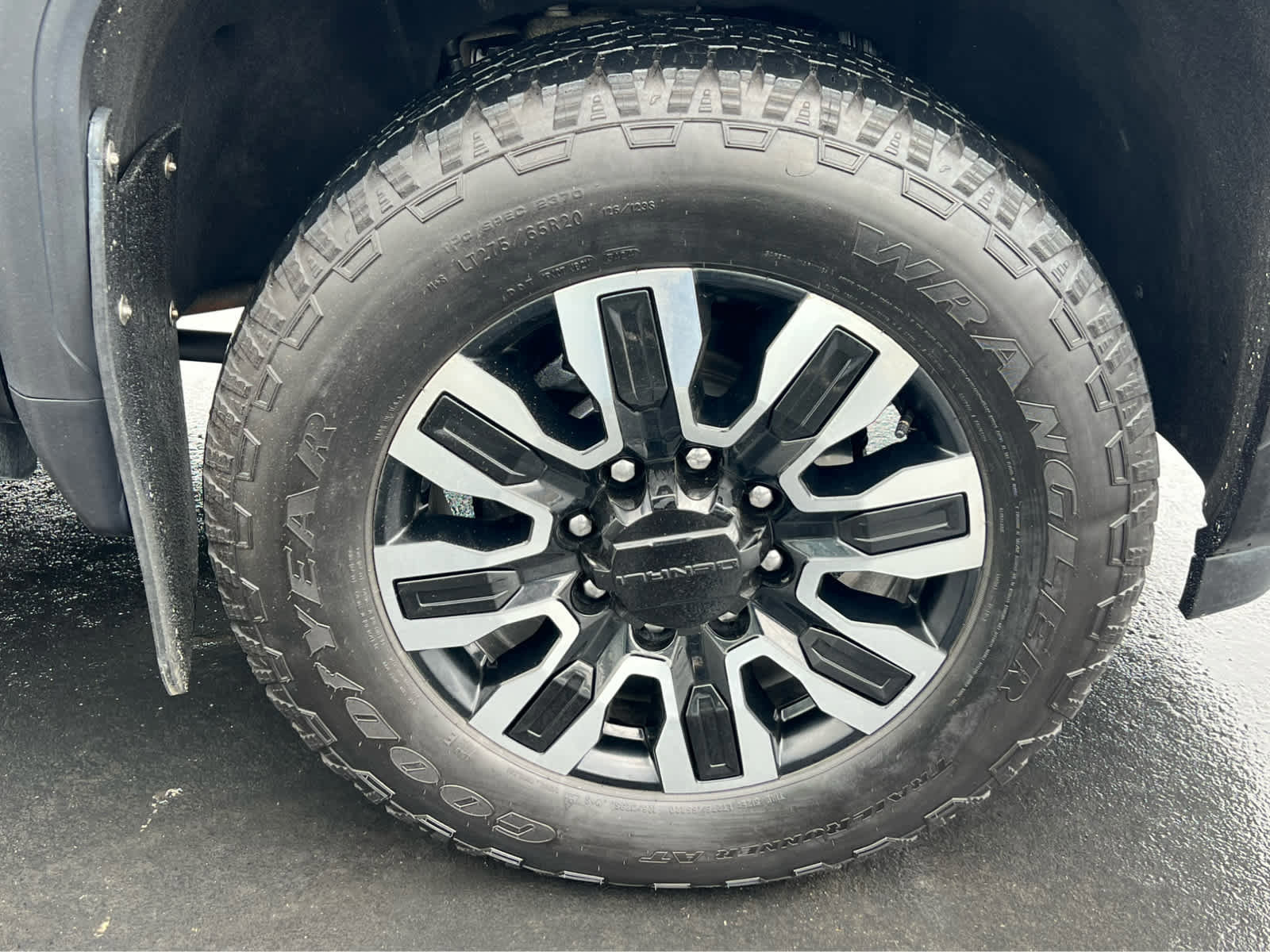 Used 2025 GMC Sierra 3500 Denali Ultimate AWD/4WD image 16