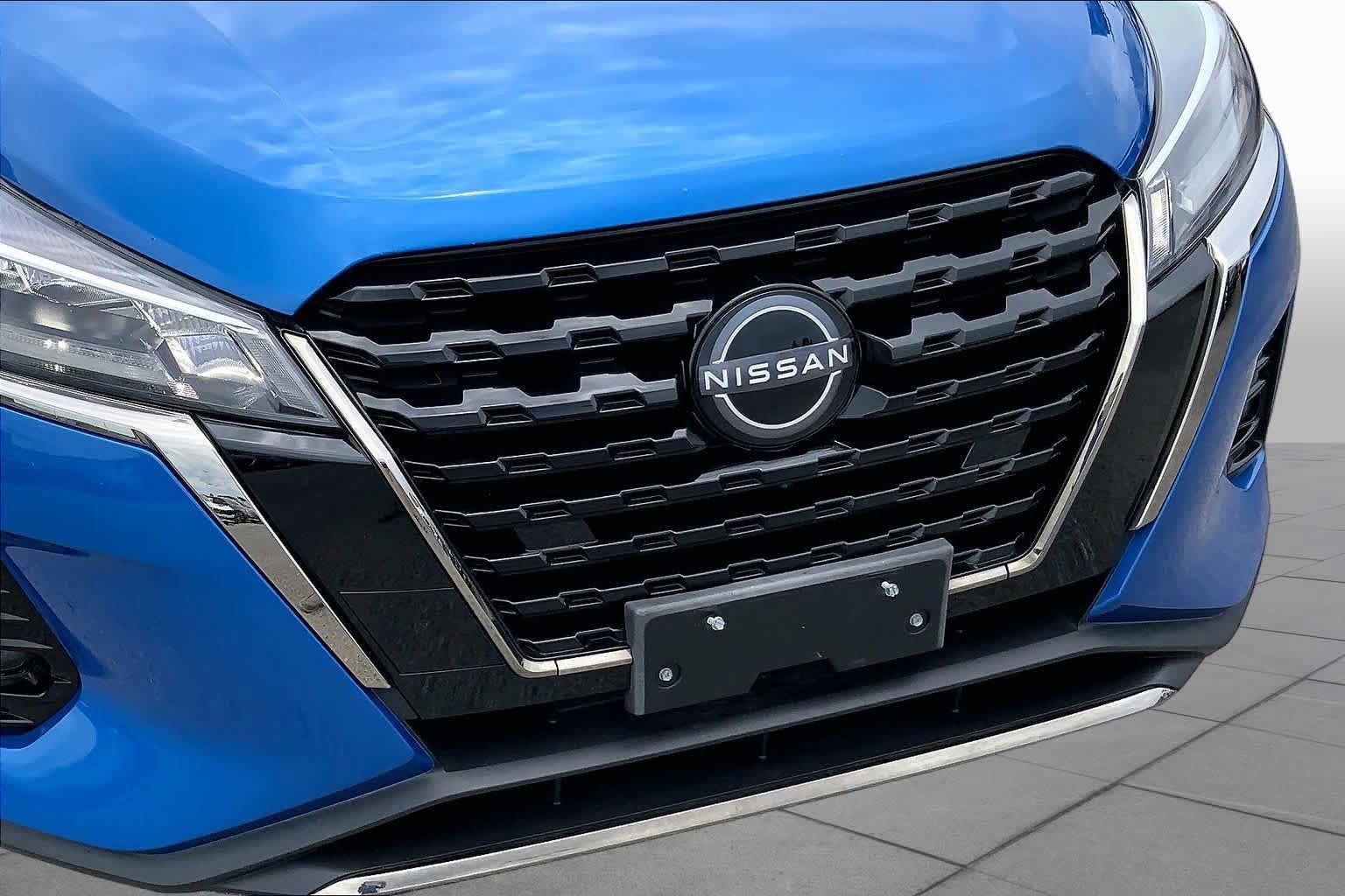 Used 2022 Nissan Kicks SR w/ Premium Package FWD image 29