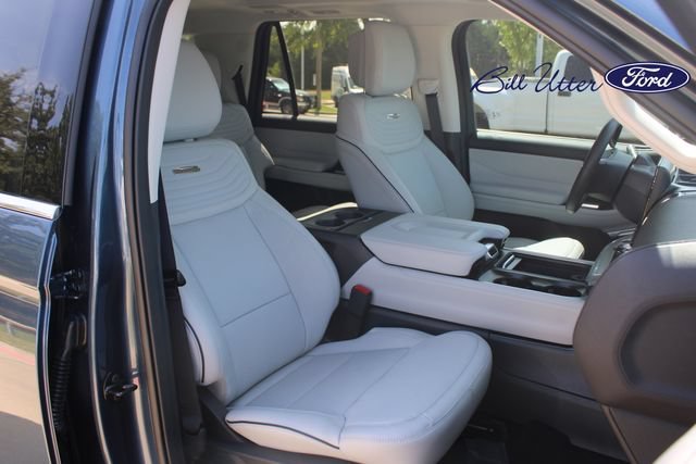 Certified 2027 Ford Expedition Platinum w/ Platinum Ultimate Package AWD/4WD image 11