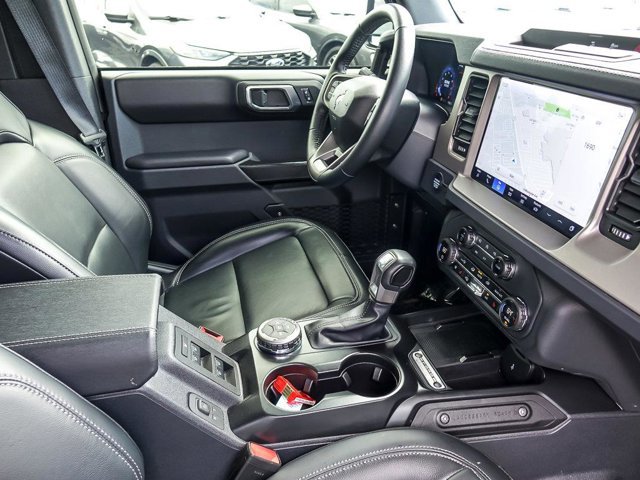 Certified 2025 Ford Bronco Outer Banks AWD/4WD image 31