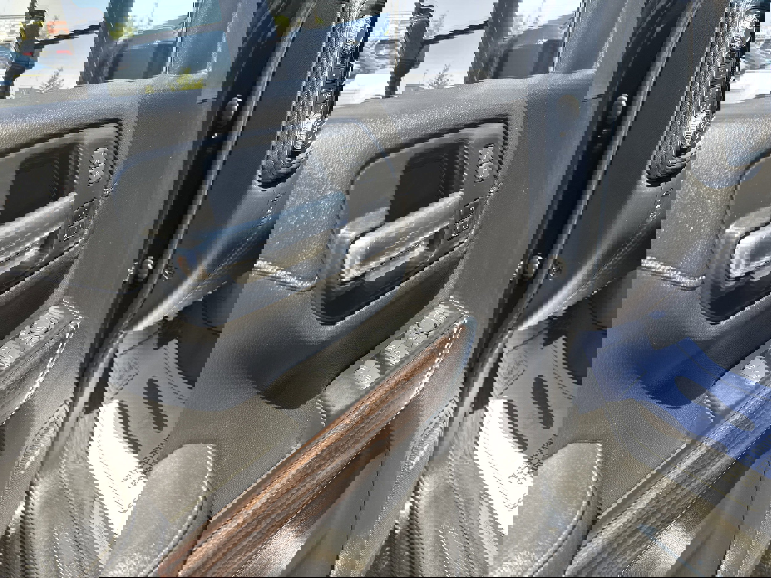 Used 2023 GMC Sierra 2500 Denali w/ Denali Ultimate Package image 11