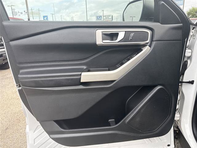 Certified 2021 Ford Explorer XLT w/ Equipment Group 202A RWD image 26