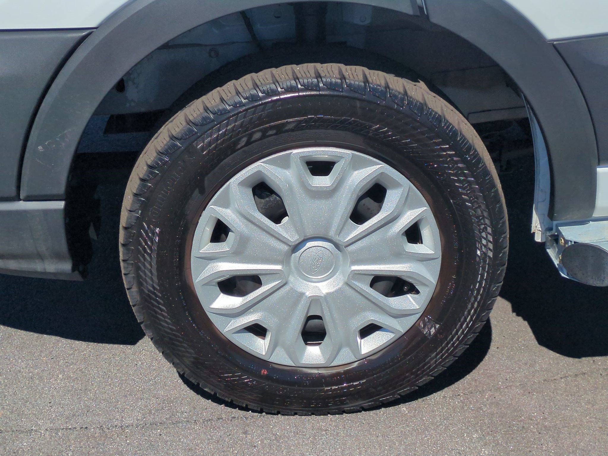 Certified 2025 Ford Transit 250 Low Roof w/ Exterior Upgrade Package RWD image 23