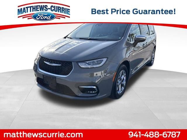 Used 2023 Chrysler Pacifica Limited image 1