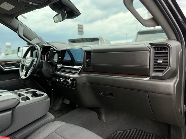 Used 2023 GMC Sierra 1500 SLE w/ Enhanced Capability Package AWD/4WD image 18