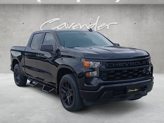 Used 2022 Chevrolet Silverado 1500 Custom w/ LPO, Dark Essentials Package AWD/4WD image 2