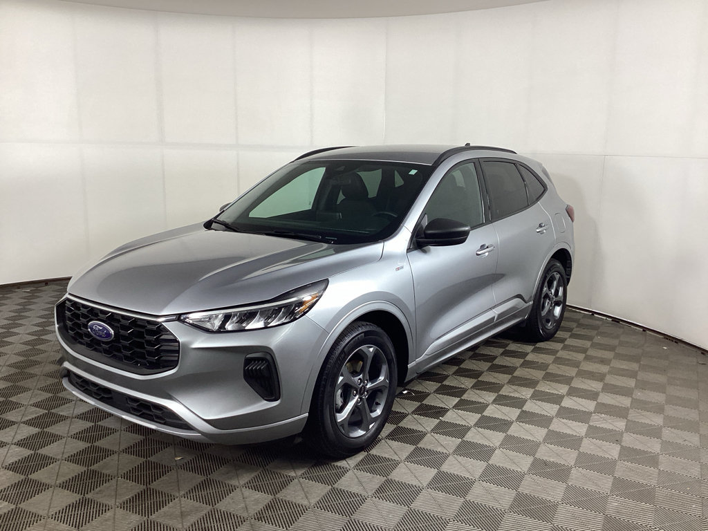 Certified 2023 Ford Escape ST-Line AWD/4WD image 5