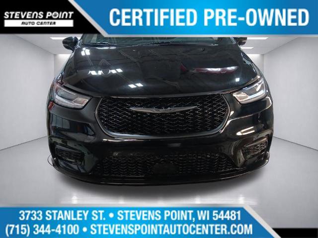 Used 2025 Chrysler Pacifica Limited image 10