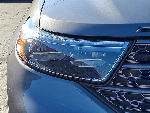 Certified 2022 Ford Explorer XLT w/ Equipment Group 202A image 9