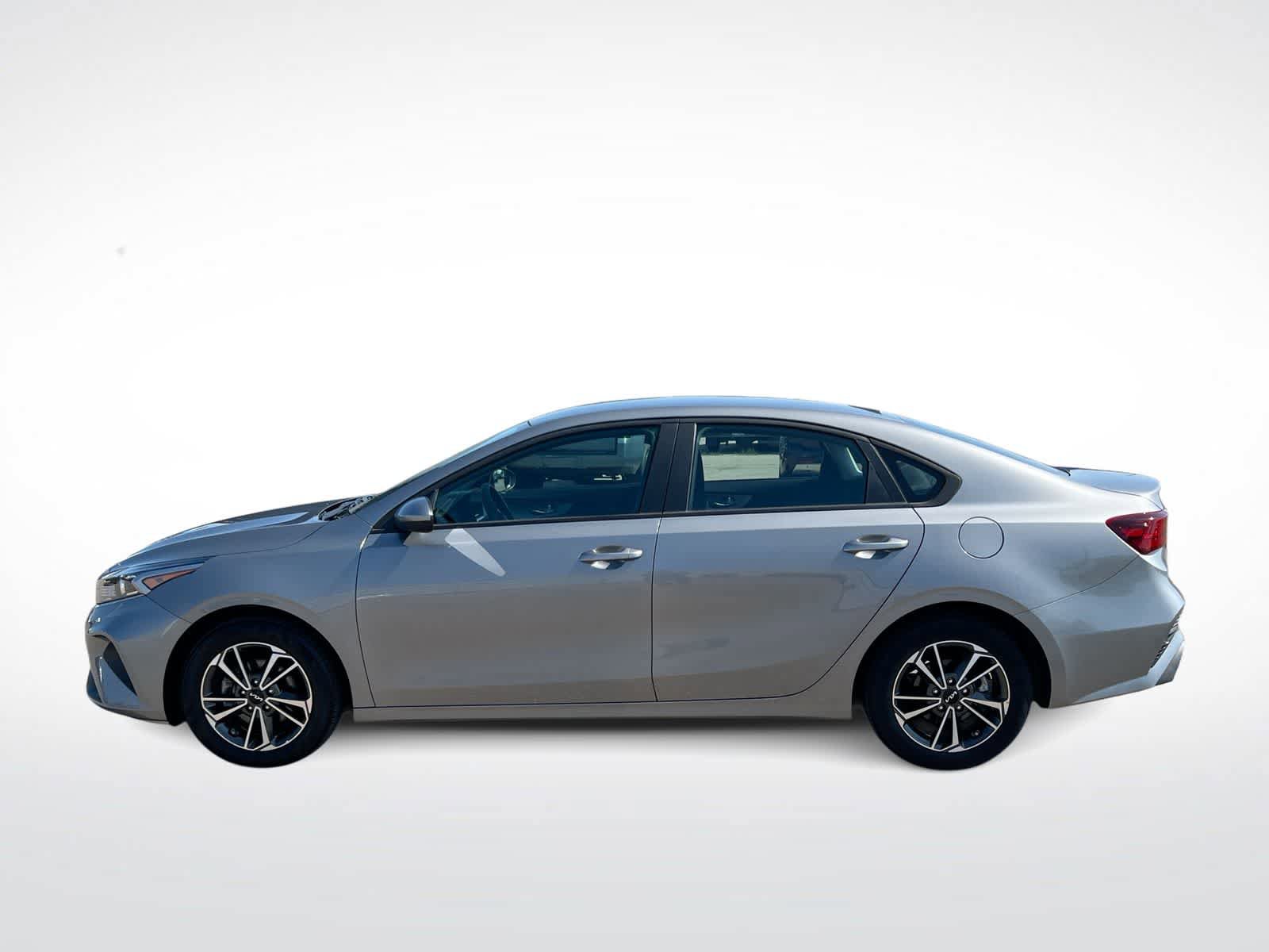Used 2023 Kia Forte LXS FWD image 5