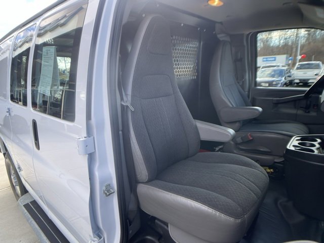 Used 2024 GMC Savana 2500 Work Van w/ Driver Convenience Package image 26
