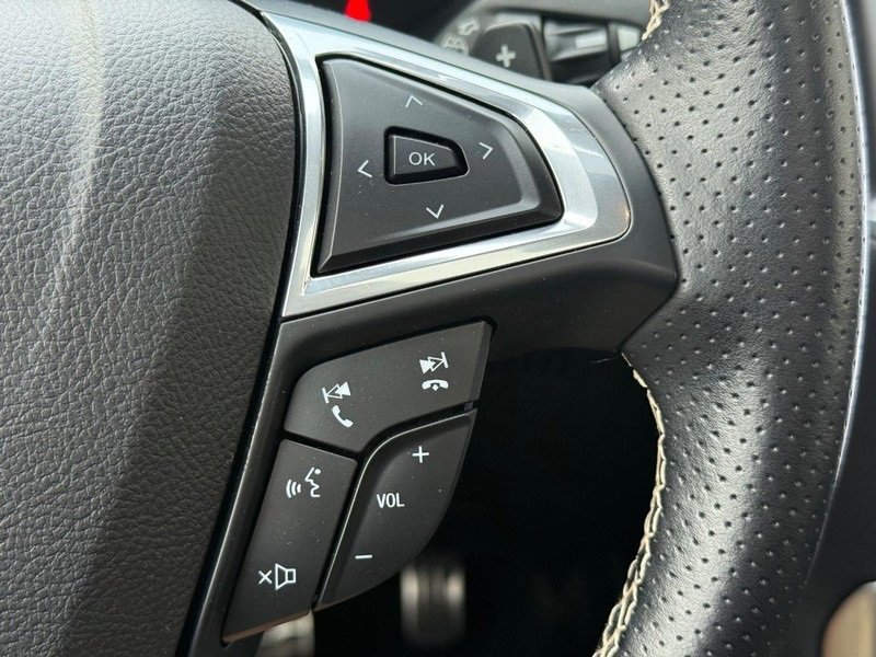 Certified 2022 Ford Edge ST w/ Equipment Group 401A image 17