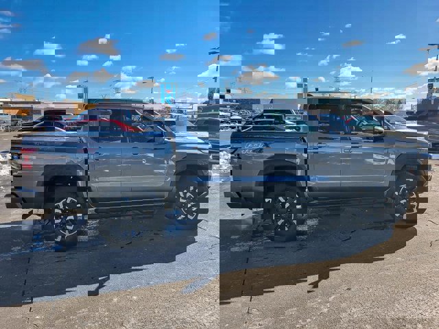 Used 2022 Nissan Frontier PRO-4X w/ Technology Package image 5