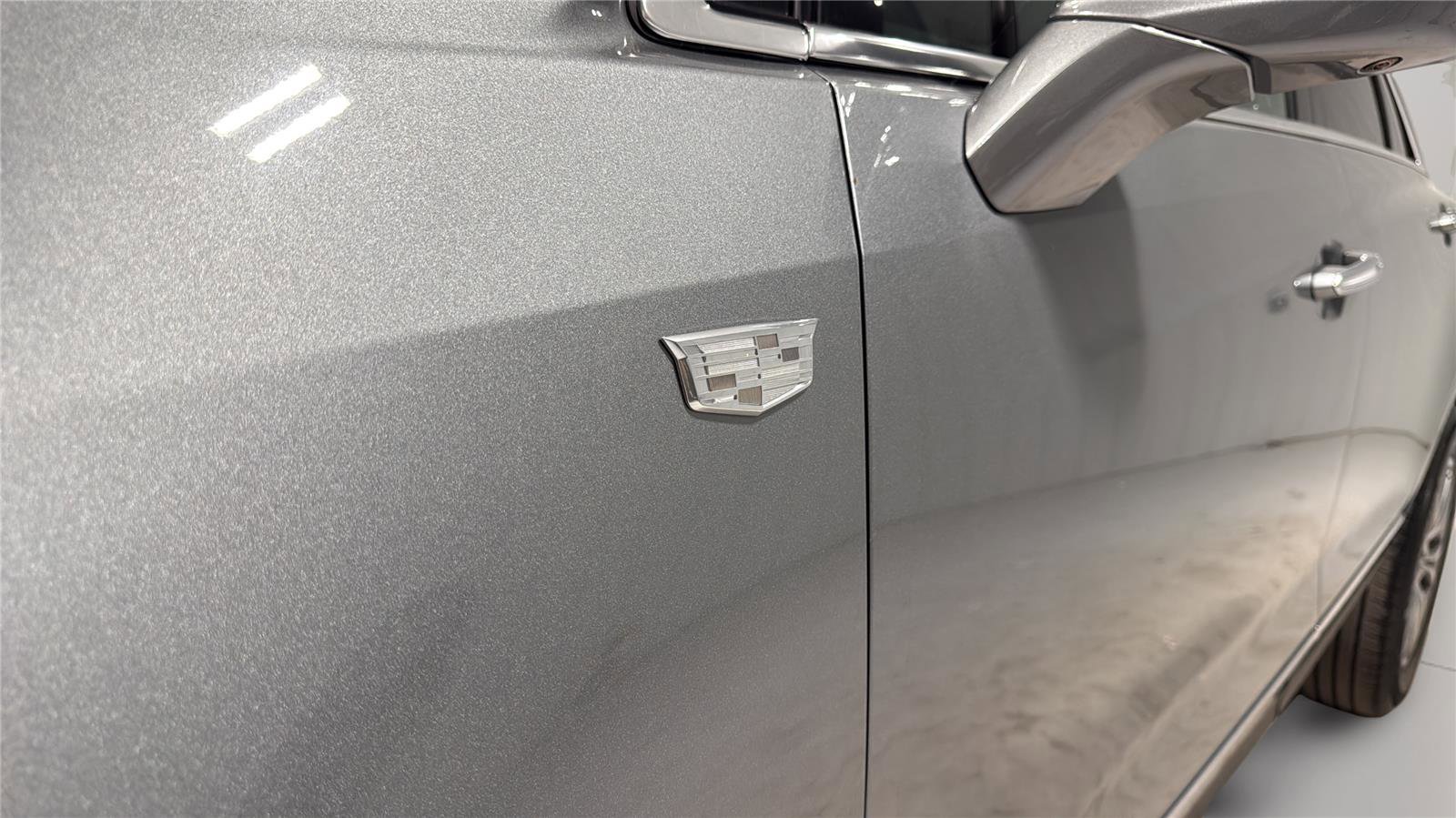 Used 2023 Cadillac XT5 Premium Luxury w/ Technology Package AWD/4WD image 32