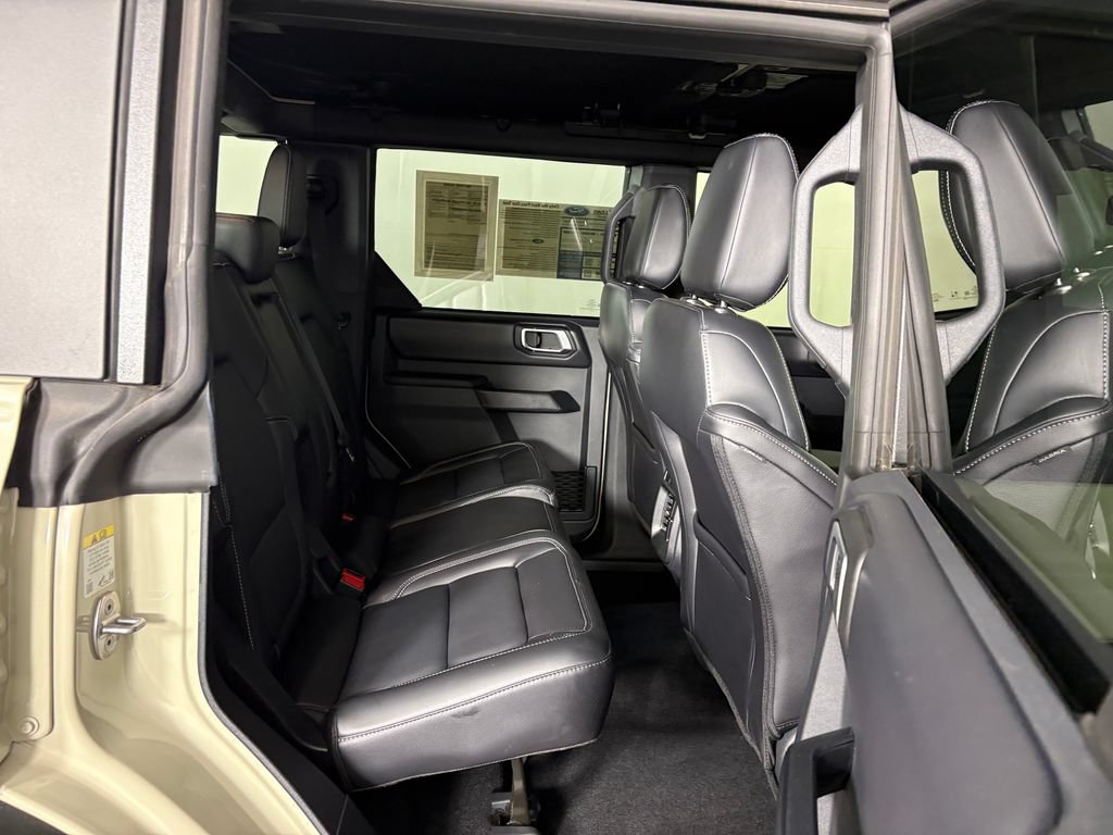 Certified 2026 Ford Bronco Outer Banks w/ Sasquatch Package AWD/4WD image 34
