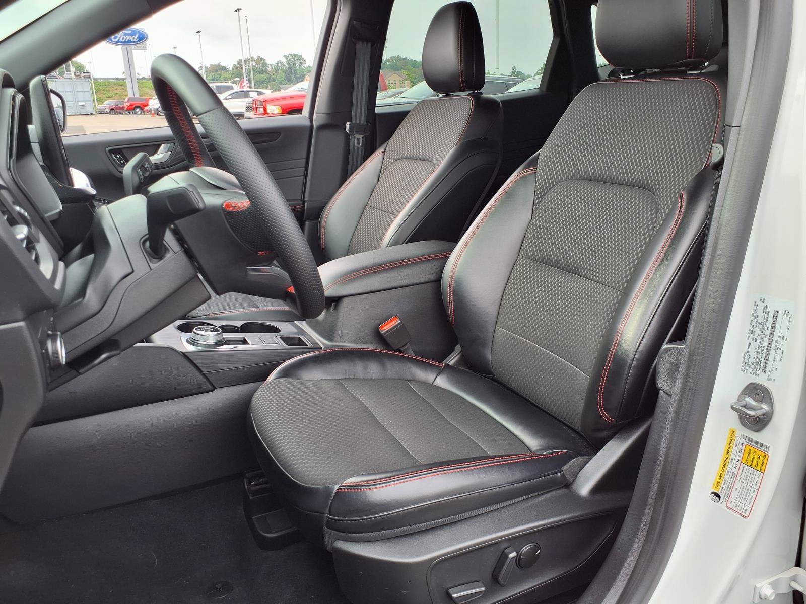 Certified 2023 Ford Escape ST-Line Elite AWD/4WD image 8