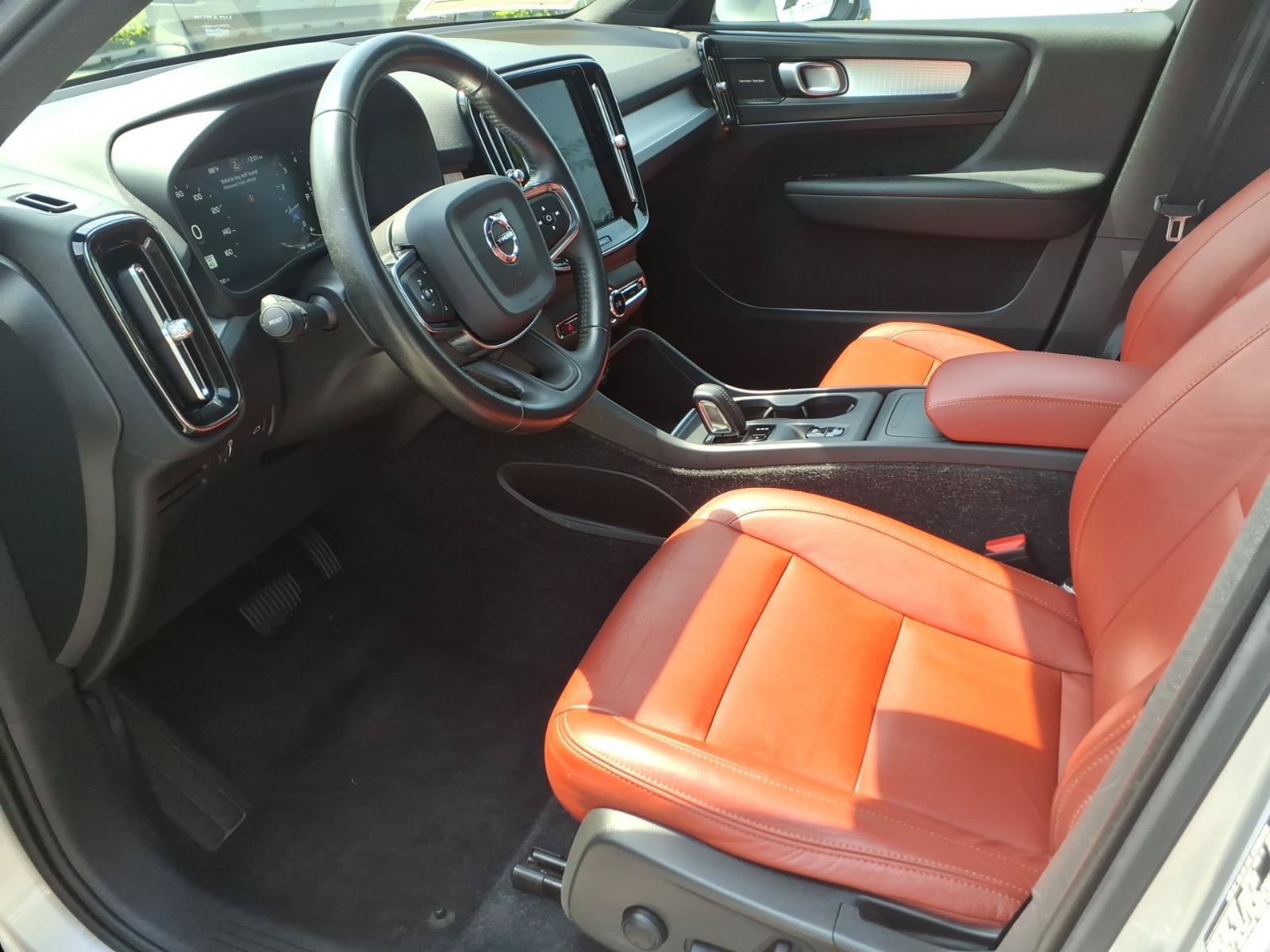 Used 2019 Volvo XC40 T5 Momentum AWD/4WD image 11