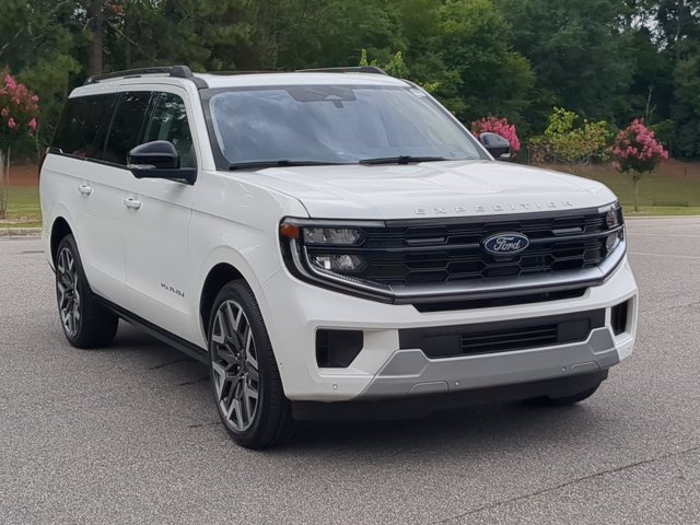 Certified 2025 Ford Expedition Max Platinum w/ Platinum Ultimate Package AWD/4WD image 1