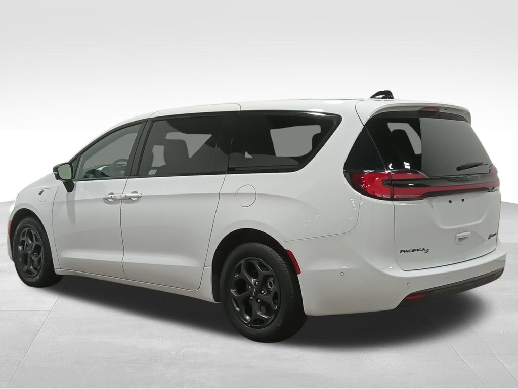 Used 2024 Chrysler Pacifica Limited FWD image 7