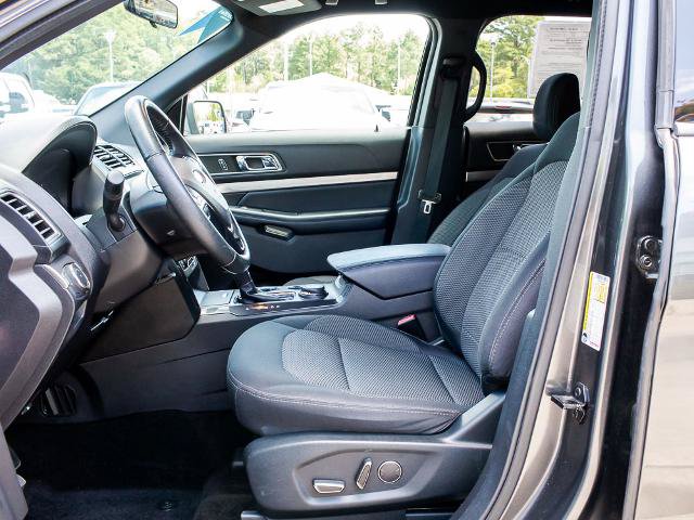 Certified 2018 Ford Explorer XLT AWD/4WD image 19