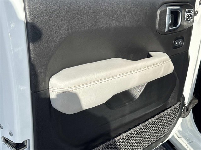 Used 2021 Jeep Wrangler Unlimited Sahara image 21