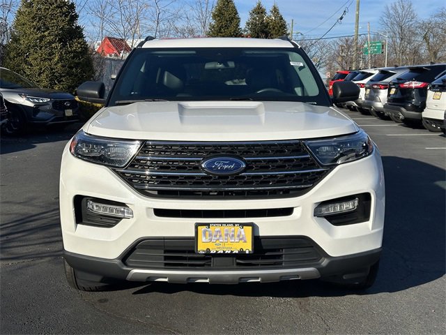 Certified 2022 Ford Explorer XLT w/ Equipment Group 202A image 9