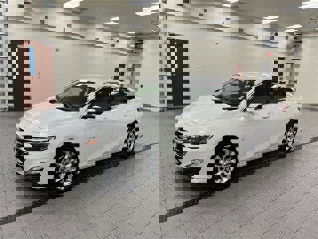 Used 2024 Chevrolet Malibu LT image 4